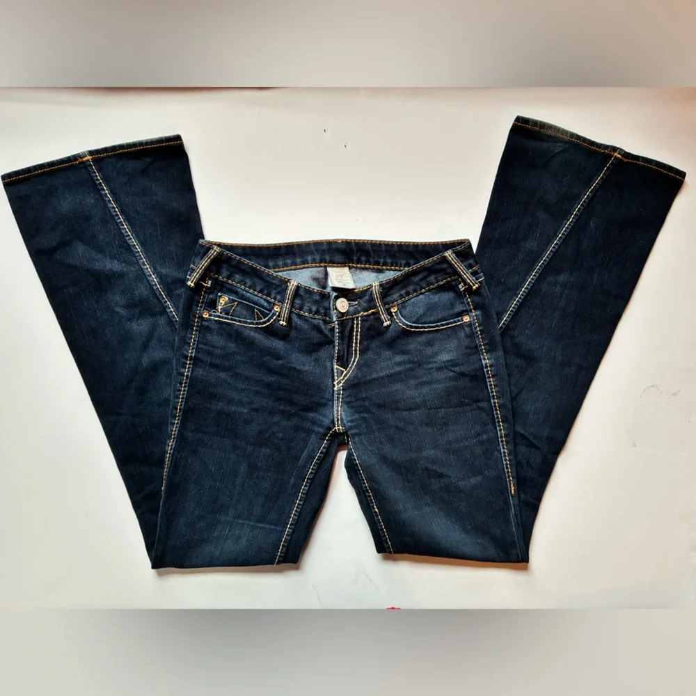 TRUE RELIGION BECCA Mid-Rise Dark Wash Peak Spot Flared Bootcut Jeans - Size 28 - Picture 4 of 15